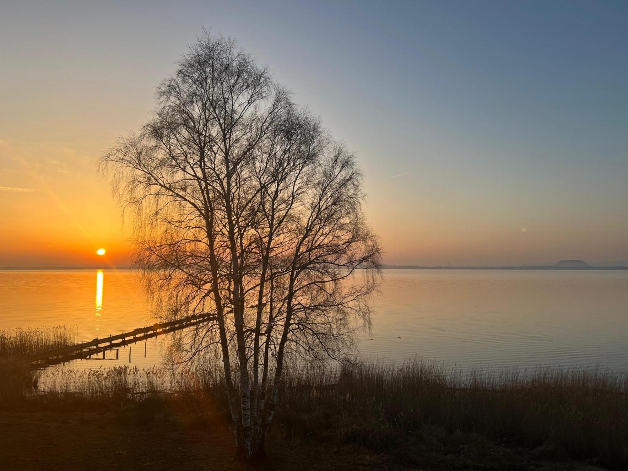 Ferienwohnung Sunrise - Mit Direktem Blick Auf Das Steinhuder Meer - Mardorf  Zewnętrze zdjęcie